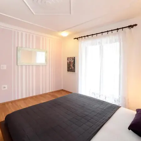 Vakantiehuis House Stinjan With Sea View