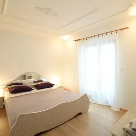 House Stinjan With Sea View Vakantiehuis