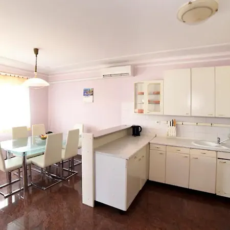 House Stinjan With Sea View *